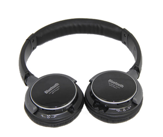Black bluetooth headphones.